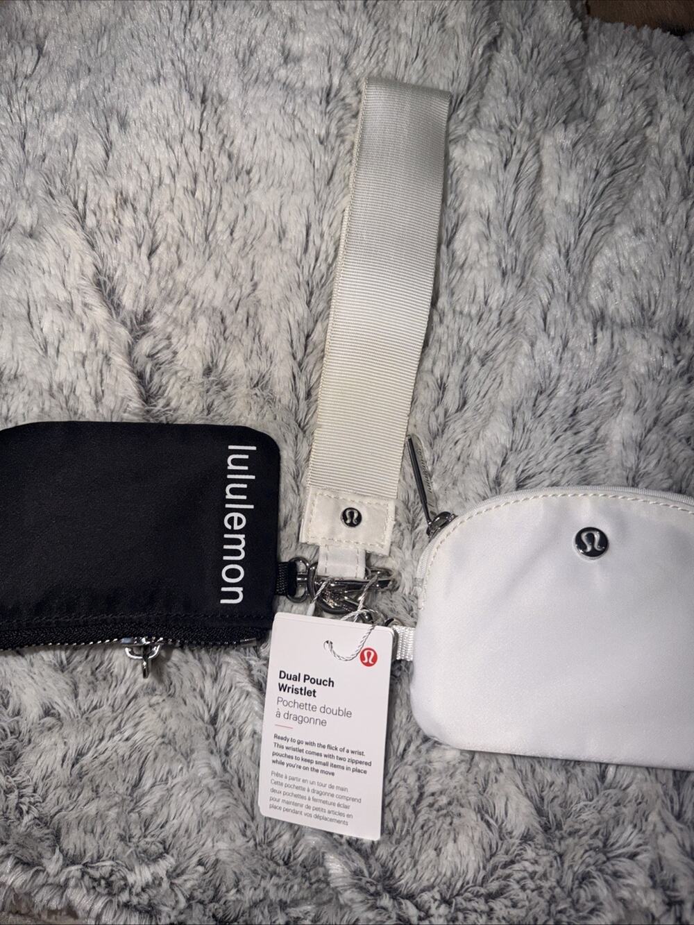 NWT LULULEMON BLACK AND WHITE DUAL POUCH WRISLET